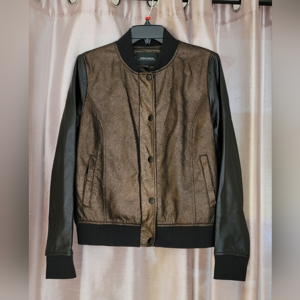 Neiman Marcus "The Leather Collection" Men's Genuine Leather Bomber Jacket-Med.